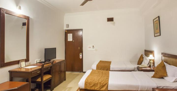 Hotel Amer Palace Bhopal Exteriör bild