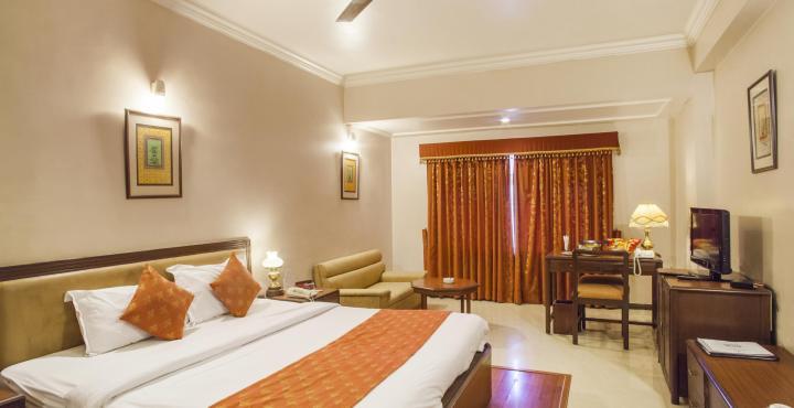 Hotel Amer Palace Bhopal Exteriör bild