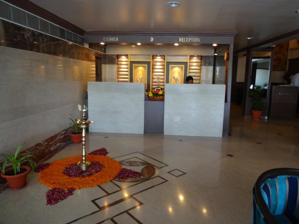 Hotel Amer Palace Bhopal Exteriör bild